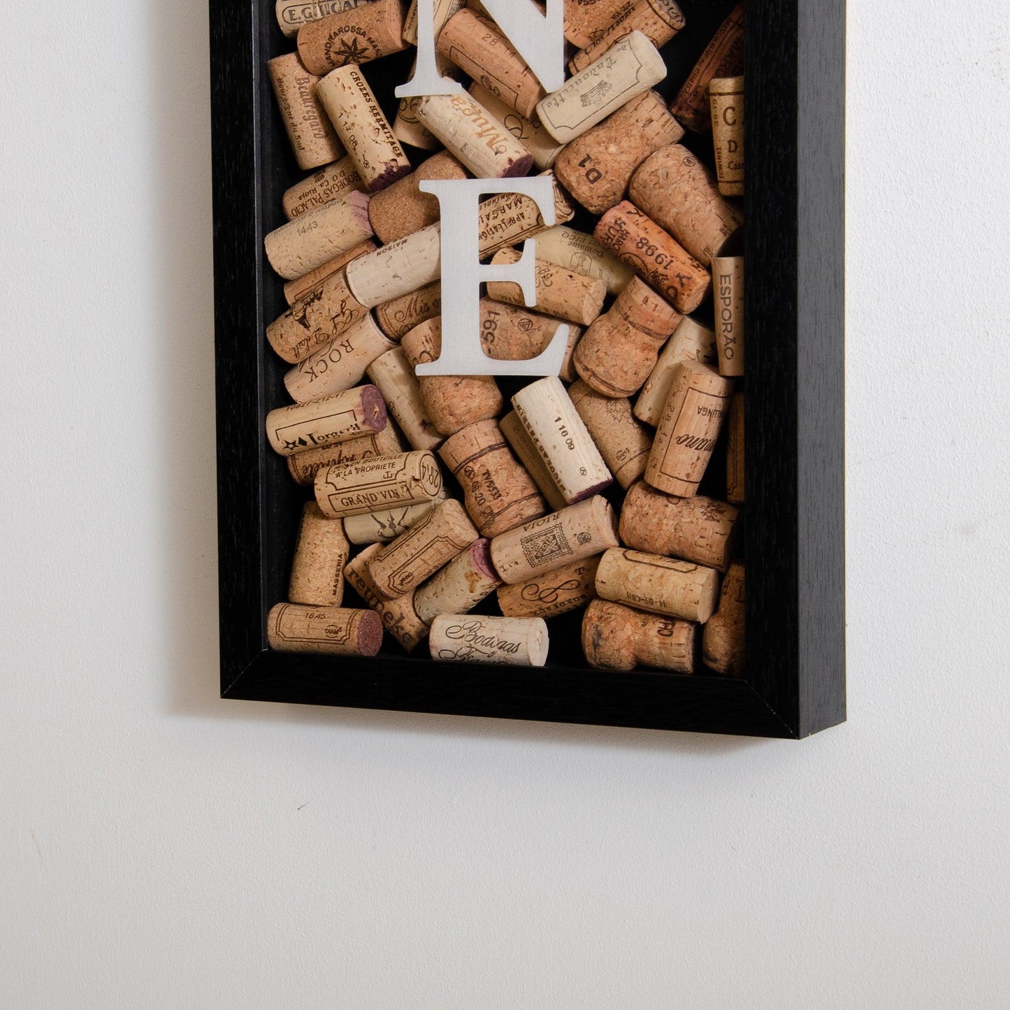 Vertical drinks cork frame - Stag Design