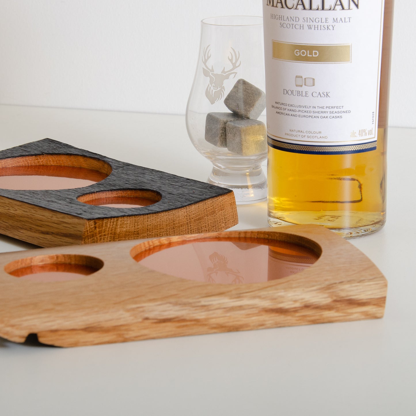 Double whisky wood flight for glass and bottle