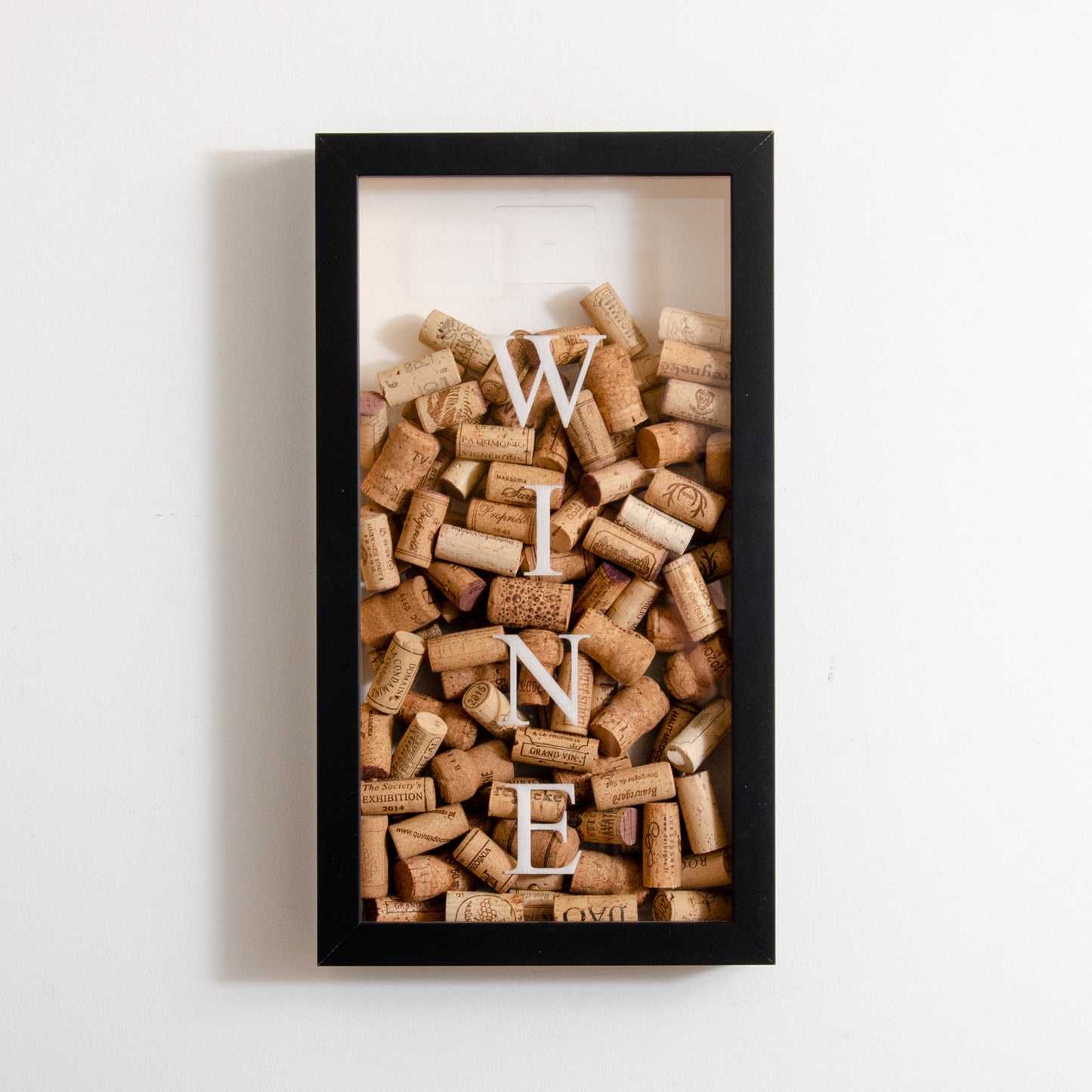 Vertical transparent drinks cork frame